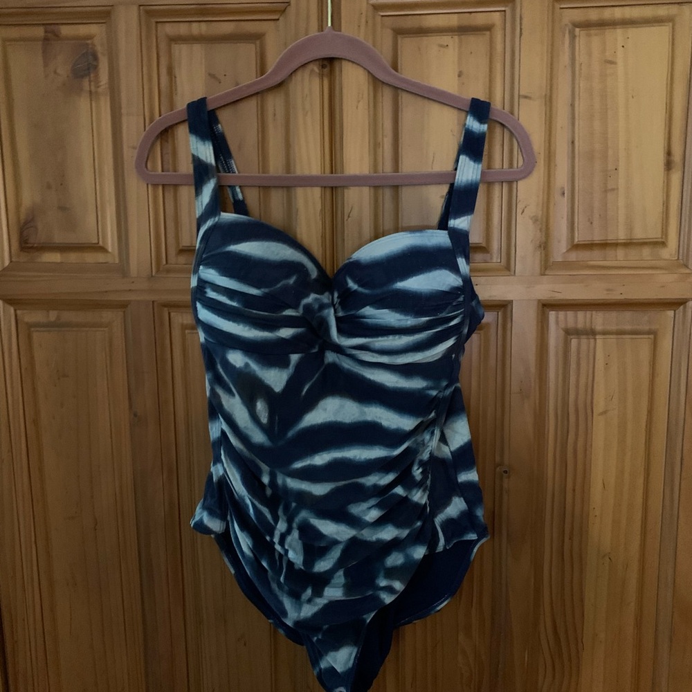 Bondi Nip Tuck Classic Retro Style Swimsuit, Size 16 XL